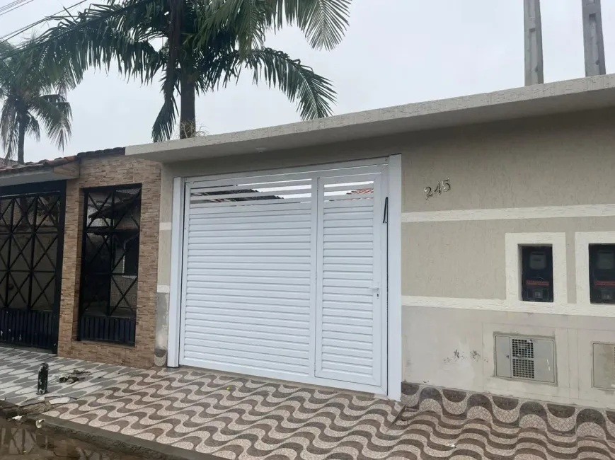 Casa Nova a Venda Com Piscina