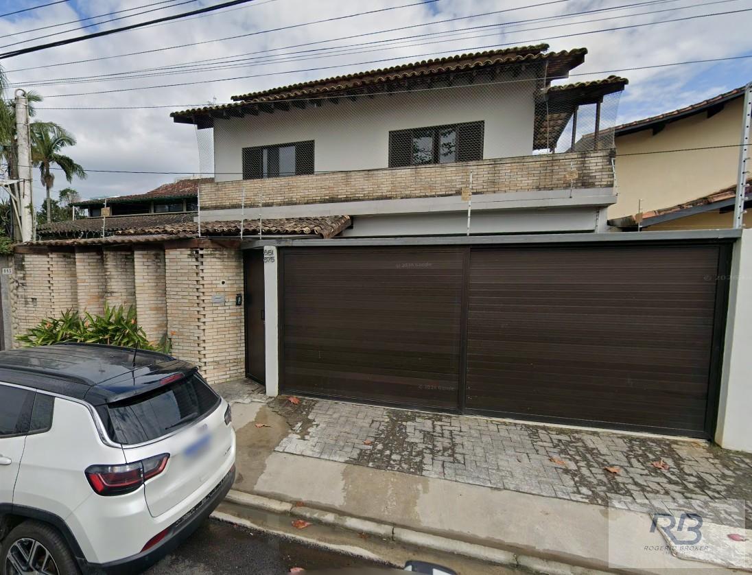 Casa 4 dormitórios ou + para Venda em Praia Grande, Canto do Forte, 4 dormitórios, 2 suítes, 3 banheiros, 4 vagas