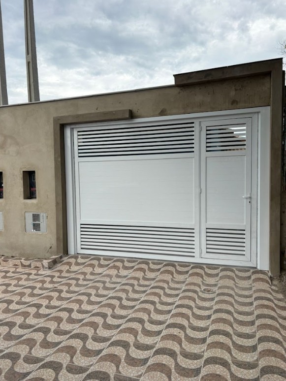 Casa 2 dormitórios para Venda em Mongaguá, JARDIM MARABA, 2 dormitórios, 1 suíte, 1 banheiro, 2 vagas