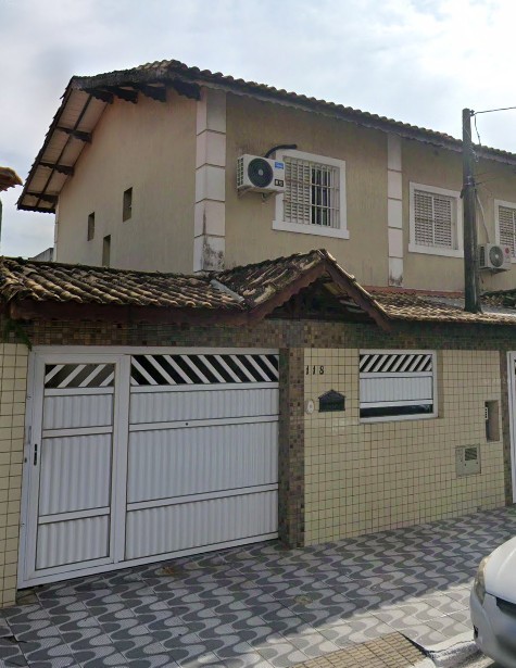 Sobrado para Venda em Praia Grande, Guilhermina, 2 dormitórios, 2 suítes, 1 banheiro, 2 vagas